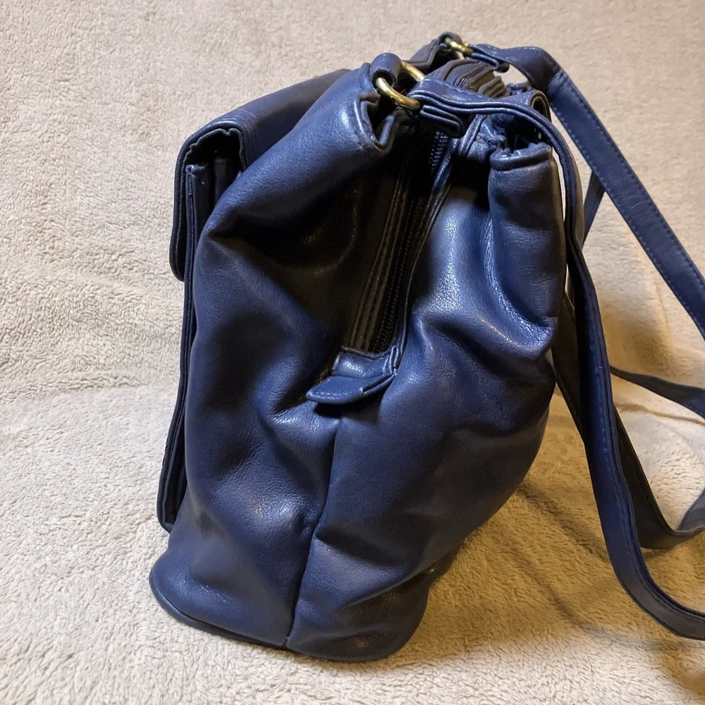 Collection‎ Shoulder Hand Bag Blue Vinyl Purse Gold Hardware Multi Large Pockets